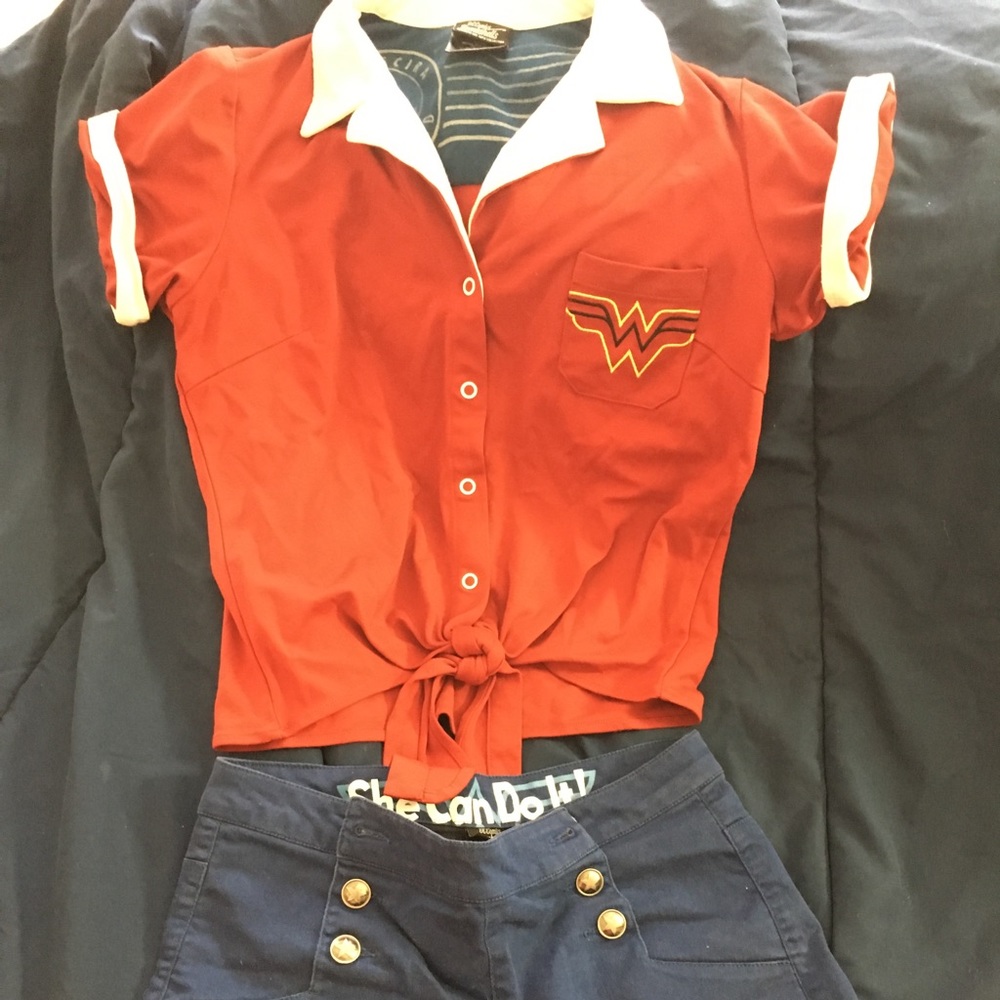 DC Bombshells Wonder Woman Cosplay